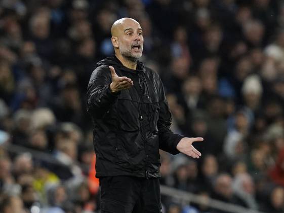 Manchester, England, 9th November 2025. Pep Guardiola coach of Manchester City sends out instructions during the Manchester City vs Liverpool Premier League match at the Etihad Stadium, Manchester. Picture credit should read: Andrew Yates Sportimage EDITORIAL USE ONLY. No use with unauthorised audio, video, data, fixture lists, club league logos or live services. Online in-match use limited to 120 images, no video emulation. No use in betting, games or single club league player publications. SPI_081_AY_Man_City_Liverpool SPI-4280-0077