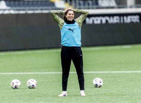 GOTHENBURG 2025 Helena Sampaio during BK Häcken s training session ahead of tomorrow s match against Italian FC Inter in the UEFA Women s Europa Cup at Hisingen Arena GÖTEBORG SWEDEN x9200x Copyright: xAdamxIhse TTx BK HURTLE WOMEN TRAINING