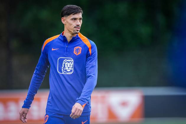 ZEIST , 11-11-2025 , KNVB Campus , season 2025 2026 , Dutch International football , Training session Netherlands , picture shows Netherlands player Tijjani Reijnders Training session Netherlands 11-11-2025  x31985917x Copyright: