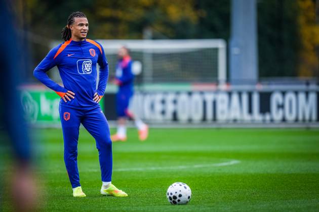 ZEIST , 11-11-2025 , KNVB Campus , season 2025 2026 , Dutch International football , Training session Netherlands , picture shows Netherlands player Nathan Ake Training session Netherlands 11-11-2025  x31986261x Copyright: