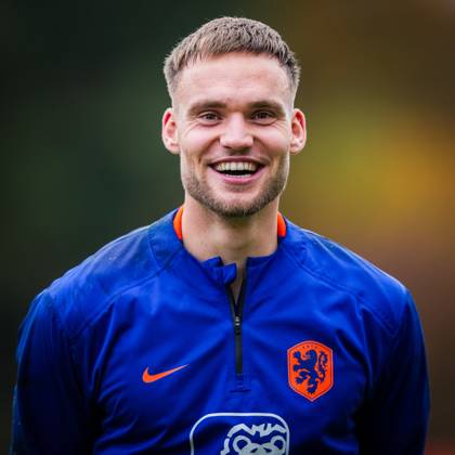 ZEIST , 11-11-2025 , KNVB Campus , season 2025 2026 , Dutch International football , Training session Netherlands , picture shows Netherlands goalkeeper Bart Verbruggen Training session Netherlands 11-11-2025  x31986347x Copyright: