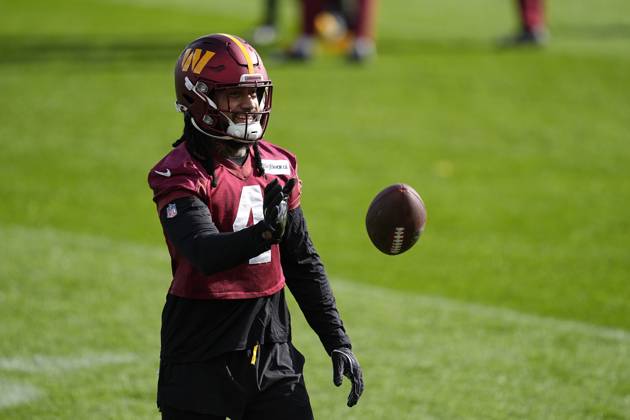 November 14, 2025, Valdebebas, Madrid, Spain: Frankie Luvu during the Washington Commanders training day ahead their National Football League NFL, American Football Herren, USA 2025 Madrid Game against Miami Dolphins at Ciudad Deportiva Real Madrid on November 14, 2025, in Valdebebas, Madrid, Spain. Valdebebas Spain - ZUMAa181 20251114_zaa_a181_086 Copyright: xOscarxJ.xBarrosox