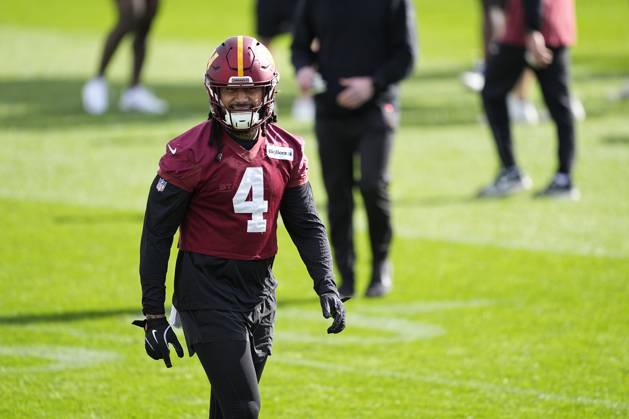 November 14, 2025, Valdebebas, Madrid, Spain: Frankie Luvu during the Washington Commanders training day ahead their National Football League NFL, American Football Herren, USA 2025 Madrid Game against Miami Dolphins at Ciudad Deportiva Real Madrid on November 14, 2025, in Valdebebas, Madrid, Spain. Valdebebas Spain - ZUMAa181 20251114_zaa_a181_089 Copyright: xOscarxJ.xBarrosox