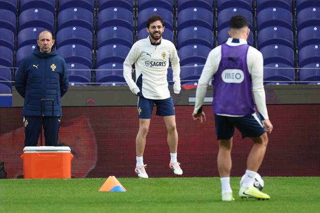 Bernardo Silva ( Portugal national team, Nationalteam ) during the training ahead of the match between Portugal and Armenia, valid for qualification for the World Cup 2026 at Estadio do Drag‹o on 15 November 2026 Porto Estadio do Dragao Porto Portugal Copyright: xIMAGOx xPRIMExSPORTSxIMAGESx xFILIPExOLIVEIRAx