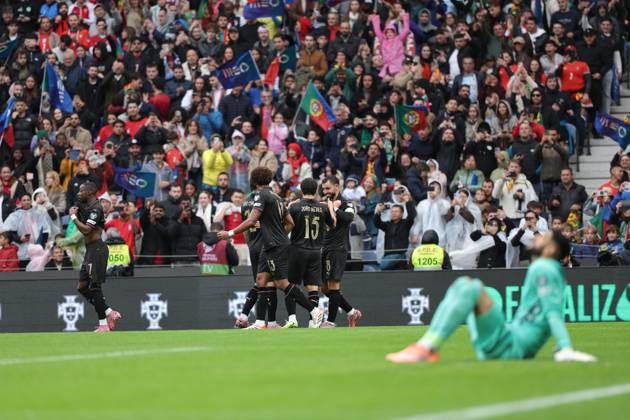 Portugal v Armenia - FIFA World Cup, WM, Weltmeisterschaft, Fussball 2026 Qualifier Bruno Fernandes of Portugal celebrates during the FIFA World Cup 2026 European qualification football match between Portugal and Armenia at the Dragao Stadium in Porto, Portugal, on November 16, 2025. Porto Porto Portugal Copyright: xLuisxEirasx originalFilename:eiras-fifaworl251116_nphXy