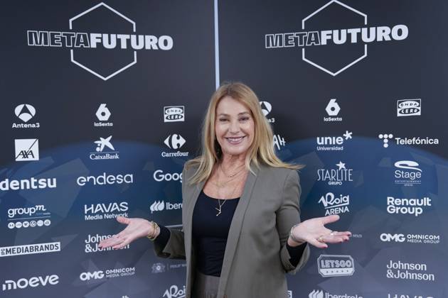 November 17, 2025, Madrid, Madrid, Spain: Nadia Comaneci attends an interview for Europa Press at Ateneo de Madrid on November 17, 2025, in Madrid, Spain. Madrid Spain - ZUMAa181 20251117_zaa_a181_021 Copyright: xOscarxJ.xBarrosox