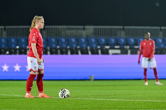 251115 RSC ANDERLECHT VS STANDARD Amber Barrett (9) of Standard ready to start the female soccer game between RSC Anderlecht Women and Standard Femina de Liege on the 9th matchday of the 2024 - 2025 season of the Belgian Lotto Womens Super League , on Saturday 15 November 2025 in Deinze , Belgium . PHOTO SPORTPIX Stijn Audooren Deinze Belgium Copyright: xStijnxAudoorenx 20251115_130336_SA2_3692