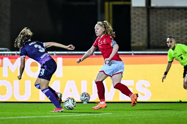 251115 RSC ANDERLECHT VS STANDARD Amber Barrett (9) of Standard pictured during a female soccer game between RSC Anderlecht Women and Standard Femina de Liege on the 9th matchday of the 2024 - 2025 season of the Belgian Lotto Womens Super League , on Saturday 15 November 2025 in Deinze , Belgium . PHOTO SPORTPIX Stijn Audooren Deinze Belgium Copyright: xStijnxAudoorenx 20251115_131332_SA2_3791