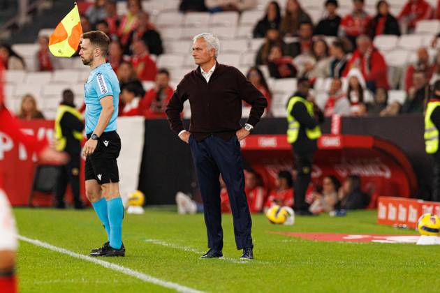 Jose Mourinho seen during Liga Portugal game between SL Benfica and Casa Pia AC (Maciej Rogowski Ball Raw Images) Lisbon Estadio Da Luz Portugal Copyright: xMaciejxRogowskix maciejrogowski_slbenfica_casapia_2526-169