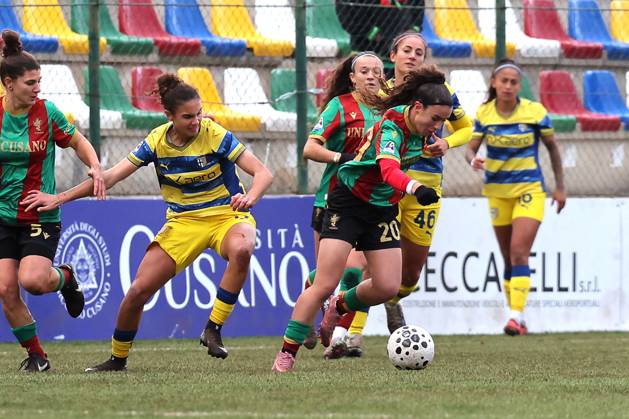 CALCIO - Serie A Femminile - Ternana Women vs Parma Calcio Pellegrino Cimo Giada (Ternana) vs Distedano Gaia (Parma) during Italian women s series A, match Ternana Women vs Parma Calcio 22 November 2025 at the Moreno Gubbiotti stadiumin Narni Italy (Photo by Luca Marchetti LiveMedia) during Ternana Women vs Parma Calcio, Italian football Serie A Women match in Narni (TR), Italy, November 22 2025 Narni (TR) Italy Copyright: xIPAxSport ABACAx
