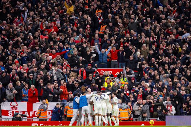 Football - FA Premier League - Liverpool FC v Nottingham Forest FC LIVERPOOL, ENGLAND - Saturday, November 22, 2025: Nottingham Forest celebrate after scoring the first goal during the FA Premier League match between Liverpool FC and Nottingham Forest FC at Anfield. (Photo by David Rawcliffe Propaganda) LIVERPOOL Anfield MERSEYSIDE ENGLAND Copyright: xDavidxRawcliffex P2025-11-22-Liverpool_Nottingham_Forest-32