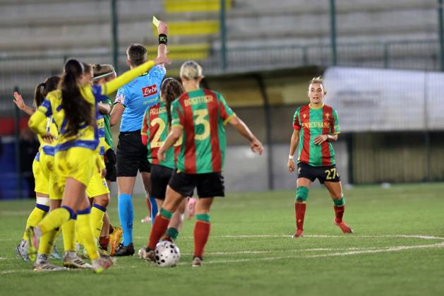 CALCIO - Serie A Femminile - Ternana Women vs Parma Calcio admonition Di Giammarino Virginia (Ternana) during Italian women s series A, match Ternana Women vs Parma Calcio 22 November 2025 at the Moreno Gubbiotti stadiumin Narni Italy (Photo by Luca Marchetti LiveMedia) during Ternana Women vs Parma Calcio, Italian football Serie A Women match in Narni (TR), Italy, November 22 2025 Narni (TR) Italy Copyright: xIPAxSport ABACAx