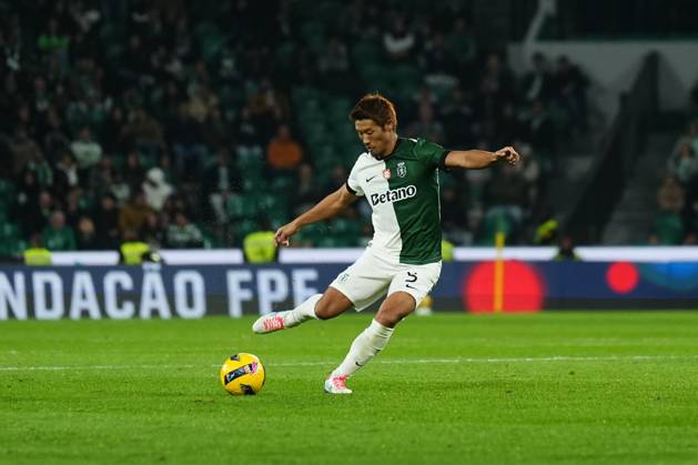 Taca de Portugal - Sporting CP v AC Marinhense (Foto: Joao Alvarinhas Avant Sports) Hidemasa Morita do Sporting CP durante a partida entre o Sporting CP e o AC Marinhense, a contar para a Taca de Portugal no Estadio Jose Alvalade - Novembro 22, 2025 - Lisboa, Portugal. (Foto: Joao Alvarinhas Avant Sports) Lisboa Estadio Jose Alvalade Portugal Copyright: xJoaoxAlvarinhas AvantxSportsx
