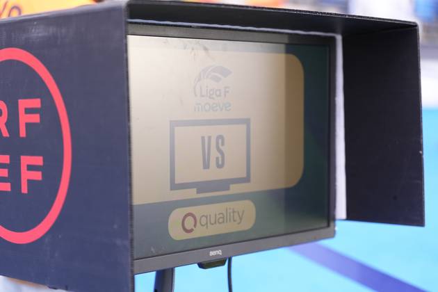 November 23, 2025, Valdebebas, Madrid, Spain: VAR system during the Spanish Women League, Liga F Moeve, football match played between Real Madrid and SD Eibar at Alfredo Di Stefano stadium on November 23, 2025, in Valdebebas, Madrid, Spain. Valdebebas Spain - ZUMAa181 20251123_zaa_a181_066 Copyright: xOscarxJ.xBarrosox
