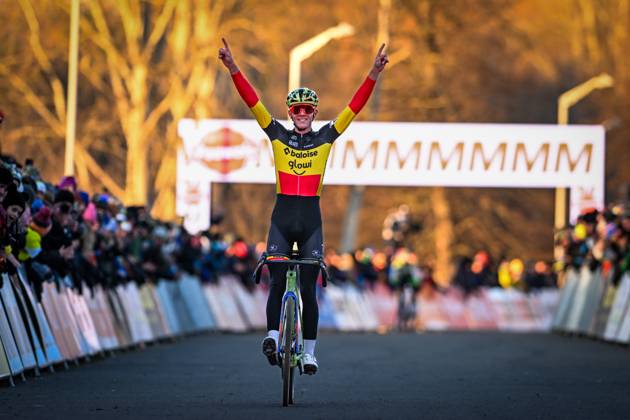Belgian Thibau Nys celebrates as he crosses the finish line to win the men elite race at the World Cup cyclocross cycling event in Tabor, Czech Republic, stage 1 (out of 12) of the UCI World Cup cyclocross competition, Sunday 23 November 2025. DAVIDxPINTENS  x143656468x
