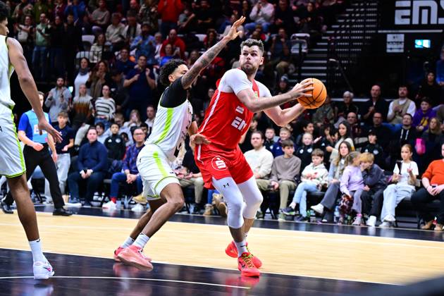 23 11 2025 Basketball Season 2025 2026 2 Bundesliga Pro A 10 Matchday Nuremberg Falcons Basketball Club NBC BBC Bayreuth AlSch xalxscx Cantia Rahming 12, BBC Bayreuth Julius Wolf 16, Nuremberg Falcons BC NBC