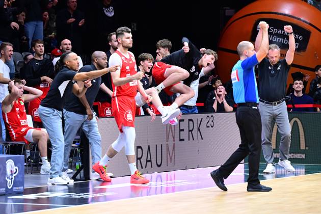 23 11 2025 Basketball Season 2025 2026 2 Bundesliga Pro A 10 Matchday Nuremberg Falcons Basketball Club NBC BBC Bayreuth AlSch xalxscx NBC Falcons Nuremberg cheers after the end of the game
