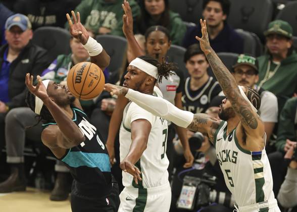 Basketball, NBA, Milwaukee Bucks - Portland Trail Blazers