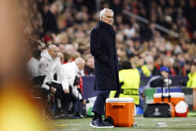 AMSTERDAM - SL Benfica coach Jose Mourinho during the Champions League match between AFC Ajax and SL Benfica at the Johan Cruijff ArenA on November 25, 2025, in Amsterdam, Netherlands. ANP HOLLANDSE HOOGTE MAURICE VAN STEEN UEFA Champions League Matchday 5 2025-2026 xVIxANPxSportx xMauricexvanxSteenxIVx 543058942 originalFilename: 543058942