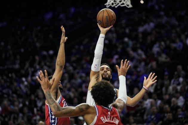 Philadelphia 76ers v Orlando Magic PHILADELPHIA, UNITED STATES - NOVEMBER 25: Players in action during the 2025-26 Emirates NBA, Basketball Herren, USA Cup game between the Orlando Magic and Philadelphia 76ers at Xfinity Mobile Arena on November 25, 2025 in Philadelphia, United States. Wolfgang Schwan Anadolu Philadelphia United States. Editorial use only. Please get in touch for any other usage.  Copyright: x2025xAnadoluxWolfgangxSchwanx