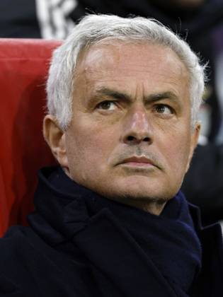 AMSTERDAM - SL Benfica coach Jose Mourinho during the Champions League match between AFC Ajax and SL Benfica at the Johan Cruijff ArenA on November 25, 2025, in Amsterdam, Netherlands. ANP HOLLANDSE HOOGTE MAURICE VAN STEEN UEFA Champions League Matchday 5 2025-2026 xVIxANPxSportx xMauricexvanxSteenxIVx 543124030 originalFilename: 543124030