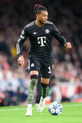 Arsenal v Bayern Munich Champions League 26 11 2025. Bayern Munich forward Michael Olise (17) during the Champions League match between Arsenal and Bayern Munich at the Emirates Stadium, London, England on 26 November 2025. London Emirates Stadium Greater London England Editorial use only , Copyright: xSimonxTraylenx PSI-23273-0109
