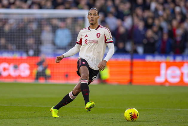 Football - FA Premier League - West Ham United FC v Liverpool FC LONDON, ENGLAND - Sunday, November 30, 2025: Liverpool s captain Virgil van Dijk during the FA Premier League match between West Ham United FC and Liverpool FC at the London Stadium. (Photo by David Rawcliffe Propaganda) LONDON London Stadium GREATER LONDON ENGLAND  Copyright: xDavidxRawcliffex P2025-11-30-West_Ham_Liverpool-82