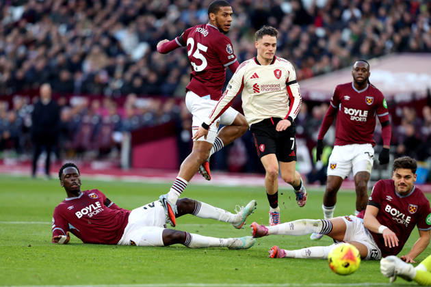 West Ham United gegen Liverpool 30. November 2025 London Premier League Fußball West Ham United gegen Liverpool FC Florian Richard Wirtz von Liverpool sieht seinen Schuss gerettet Foto von Mark Leech London UK  Copyright: xMarkxLeechxOffside