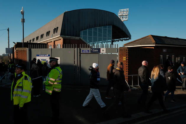Crystal Palace gegen Manchester United 30. November 2025, London Premier League Fußball Crystal Palace gegen Manchester United Fans nähern sich dem Selhurst Park Foto Jacques Feeney Abseits London UK  Copyright: xJacquesxFeeneyx xOffsidexOffside
