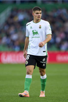 Real Racing Club de Santander vs SD Eibar - LaLiga Hypermotion - 30 11 2025 Peio Canales of Real Racing Club de Santander during the LaLiga Hypermotion match between Real Racing Club de Santander and SD Eibar at Campos de de El Sardinero on November 30, 2025 in Santander, Spain. Santander Spain Copyright: xUnaixZabaleta PGSxPhotoxAgencyx