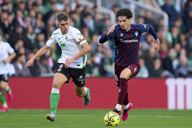 Real Racing Club de Santander vs SD Eibar - LaLiga Hypermotion - 30 11 2025 Jon Guruzeta of SD Eibar in action during the LaLiga Hypermotion match between Real Racing Club de Santander and SD Eibar at Campos de de El Sardinero on November 30, 2025 in Santander, Spain. Santander Spain Copyright: xUnaixZabaleta PGSxPhotoxAgencyx