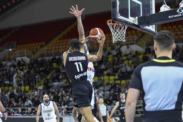 FIBA World Cup Qualifiers : Cyprus vs Germany NELSON WEIDEMANN of Germany passes the ball. Cyprus plays vs Germany for the Group E of the FIBA Basketball World Cup European Qualifiers, at Spyros Kyprianou Arena, Limassol, Cyprus, on Dec. 1, 2025. Limassol Cyprus Copyright: xKOSTASxPIKOULASx