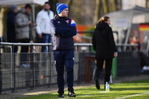 Soccer European Championship Qualification U19 Juniors Germany Faroe Islands on 29 11 2025 at Sportschule Wedau in Duisburg Sigtor Petersen Coach Faroe Islands DFB regulations prohibit any use of photographs as image sequences and or quasi video Nordrhein Westfalen Germany