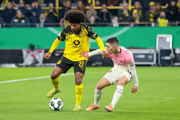 Duel between Karim Adeyemi Borussia Dortmund and Alejandro Grimaldo Bayer Leverkusen GER, Borussia Dortmund vs Bayer Leverkusen, Football, DFB Pokal, Round of 16, Season 2025 2026, 02 12 2025 DFL REGULATES PROHIBIT ANY USE OF PHOTOGRAPHS AS IMAGE SEQUENCES AND OR QUASI VIDEO GER, Borussia Dortmund vs Bayer Leverkusen, Football, DFB Cup, Round of 16, Season 2025 2026, 02 12 2025 Dortmund Copyright: xEibner-Pressefoto FrankxZeisingx EP_FZG