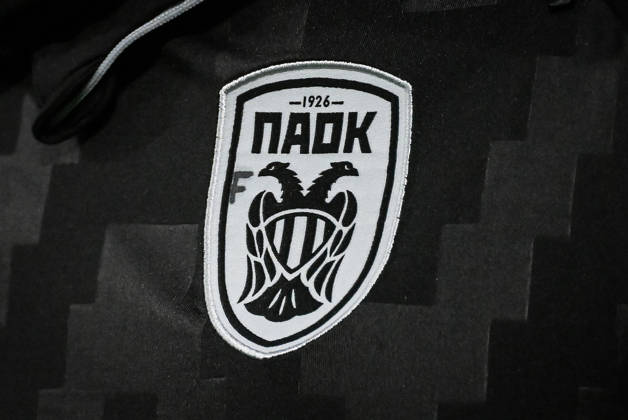October 23, 2025, Villeneuve-D ascq, France, France: Illustration of the official logo of PAOK during the UEFA Champions League, League Phase MD3 match between Lille OSC (LOSC) and PAOK FC at Pierre Mauroy Stadium on October 23, 2025 in Villeneuve-d Ascq near Lille, France. Villeneuve-D ascq France - ZUMAm308 20251023_zsp_m308_026 Copyright: xMatthieuxMirvillex