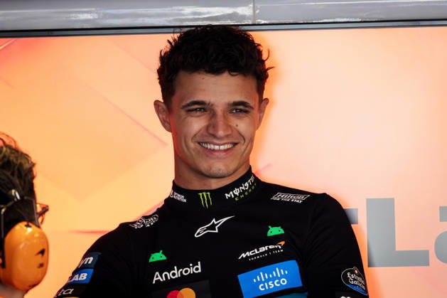 2025 Formula One Abu Dhabi Grand Prix Yas Marina Circuit, Abu Dhabi, United Arab Emirates 6.December.2025; Lando Norris of Great Britain and McLaren F1 Team during Free Practice 3 Formula One Abu Dhabi Grand Prix (Photo by Jay Hirano) Abu Dhabi Yas Marina Circuit United Arab Emirates Copyright: xJayxHiranox
