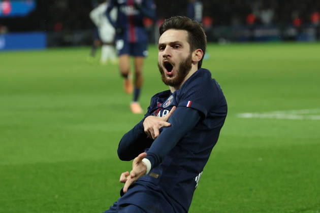 FBL FRA LIGUE1 Paris Saint Germain Stade Rennes Khvicha Kvaratskhelia Paris Saint Germain celebrate the goal during the French L1 football match between Paris Saint Germain PSG an Stade Rennes at Parc des Princes Paris ,France, on December 06, 2025 Copyright: JoaquimxFerreira