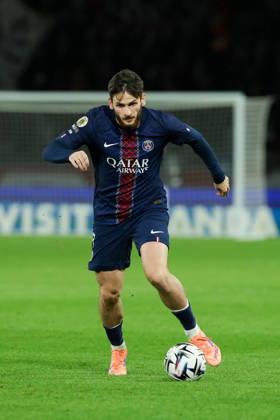 FBL FRA LIGUE1 Paris Saint Germain Stade Rennes Khvicha Kvaratskhelia Paris Saint Germain in action during the French L1 football match between Paris Saint Germain PSG an Stade Rennes at Parc des Princes Paris ,France, on December 06, 2025 Copyright: JoaquimxFerreira