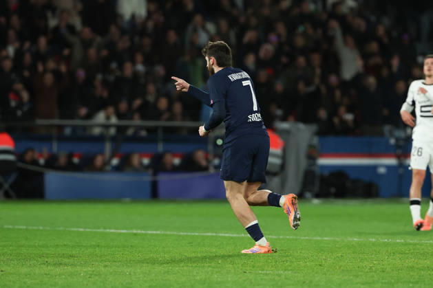 FBL FRA LIGUE1 Paris Saint Germain Stade Rennes Khvicha Kvaratskhelia Paris Saint Germain celebrates after scoring a goal during the French L1 football match between Paris Saint Germain PSG an Stade Rennes at Parc des Princes Paris ,France, on December 06, 2025 Copyright: JoaquimxFerreira