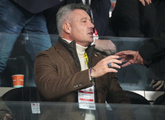 ISTANBUL, TURKEY - DECEMBER 6: President Sadettin Saran of Fenerbahce SK reacts during the Trendyol Turkish Super League match between Rams Basaksehir FK and Fenerbahce SK at Basaksehir Fatih Terim Stadium on December 6, 2025 in Istanbul, Turkey. Istanbul Basaksehir Turkey Copyright: xSeskimphotox BSehir-FBahce-061225 (43)