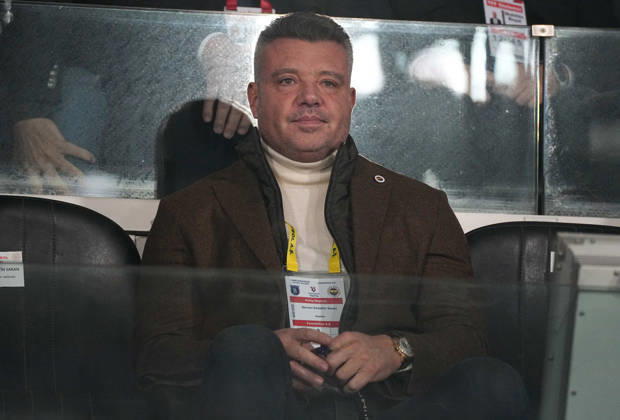 ISTANBUL, TURKEY - DECEMBER 6: President Sadettin Saran of Fenerbahce SK reacts during the Trendyol Turkish Super League match between Rams Basaksehir FK and Fenerbahce SK at Basaksehir Fatih Terim Stadium on December 6, 2025 in Istanbul, Turkey. Istanbul Basaksehir Turkey Copyright: xSeskimphotox BSehir-FBahce-061225 (44)