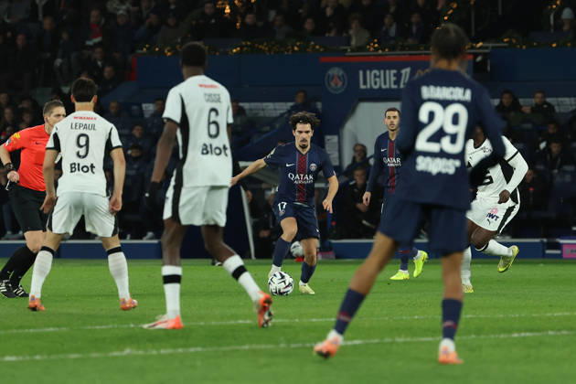 FBL FRA LIGUE1 Paris Saint Germain Stade Rennes Vitinha Paris Saint Germain during the French L1 football match between Paris Saint Germain PSG an Stade Rennes at Parc des Princes Paris ,France, on December 06, 2025 Copyright: JoaquimxFerreira