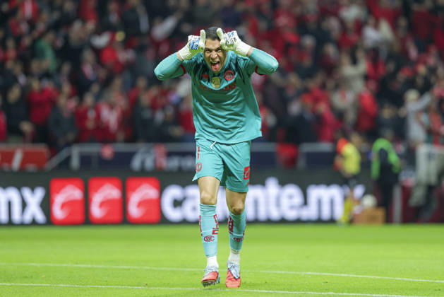 LIGA BBVA MX 2025 LIGA BBVA MX 2025 TOLUCA VS RAYADOS MONTERREY 06122025 TOLUCA, ESTADO DE MEXICO, MEXICO Action photo of Hugo Gonzalez, goalkeeper of Diablos Rojos del Toluca, during semifinal game of the Torneo de Apertura 2025 of the BBVA Liga MX, held at the Estadio Nemesio Diez of Toluca, Estado de Mexico against Rayados Monterrey Action photo of Hugo Gonzalez, goalkeeper of Diablos Rojos del Toluca, during semifinal game of the Torneo Apertura 2025 of the BBVA Liga MX, held at the Estadio Nemesio Diez of Toluca, Estado de Mexico against Rayados Monterrey IMAGENSHOP AGENCIA FOTOGRAFICA TOLUCA ESTADO DE MEXICO MEXICO Copyright: xIMAGENSHOPxAGENCIAxFOTOGRAFICAx