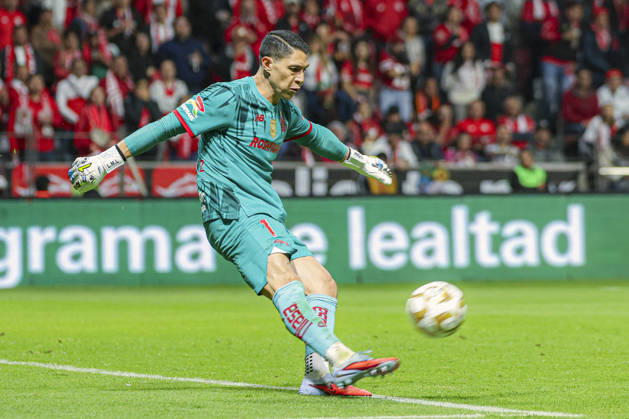 LIGA BBVA MX 2025 LIGA BBVA MX 2025 TOLUCA VS RAYADOS MONTERREY 06122025 TOLUCA, ESTADO DE MEXICO, MEXICO Action photo of Hugo Gonzalez, goalkeeper of Diablos Rojos del Toluca, during semifinal game of the Torneo de Apertura 2025 of the BBVA Liga MX, held at the Estadio Nemesio Diez of Toluca, Estado de Mexico against Rayados Monterrey Action photo of Hugo Gonzalez, goalkeeper of Diablos Rojos del Toluca, during semifinal game of the Torneo Apertura 2025 of the BBVA Liga MX, held at the Estadio Nemesio Diez of Toluca, Estado de Mexico against Rayados Monterrey IMAGENSHOP AGENCIA FOTOGRAFIC TOLUCA ESTADO DE MEXICO MEXICO Copyright: xIMAGENSHOPxAGENCIAxFOTOGRAFICAx