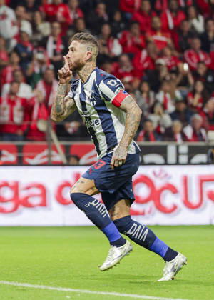 LIGA BBVA MX 2025 LIGA BBVA MX 2025 TOLUCA VS RAYADOS MONTERREY 06122025 TOLUCA, ESTADO DE MEXICO, MEXICO Action photo of Sergio Ramos 93 of Rayados Monterrey, during semifinal game of the Torneo de Apertura 2025 of the BBVA Liga MX, held at the Estadio Nemesio Diez of Toluca, Estado de Mexico against Diablos Rojos del Toluca Action photo of Sergio Ramos 93 of Rayados Monterrey, during semifinal game of the Torneo Apertura 2025 of the BBVA Liga MX, held at the Estadio Nemesio Diez of Toluca, Estado de Mexico against Diablos Rojos del Toluca IMAGENSHOP AGENCIA FOTOGRAFICA TOLUCA ESTADO DE MEXICO MEXICO Copyright: xIMAGENSHOPxAGENCIAxFOTOGRAFICAx