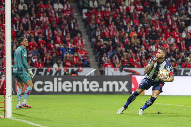 LIGA BBVA MX 2025 LIGA BBVA MX 2025 TOLUCA VS RAYADOS MONTERREY 06122025 TOLUCA, ESTADO DE MEXICO, MEXICO Action photo of Sergio Ramos 93 of Rayados Monterrey, during semifinal game of the Torneo de Apertura 2025 of the BBVA Liga MX, held at the Estadio Nemesio Diez of Toluca, Estado de Mexico against Diablos Rojos del Toluca Action photo of Sergio Ramos 93 of Rayados Monterrey, during semifinal game of the Torneo Apertura 2025 of the BBVA Liga MX, held at the Estadio Nemesio Diez of Toluca, Estado de Mexico against Diablos Rojos del Toluca IMAGENSHOP AGENCIA FOTOGRAFICA TOLUCA ESTADO DE MEXICO MEXICO Copyright: xIMAGENSHOPxAGENCIAxFOTOGRAFICAx