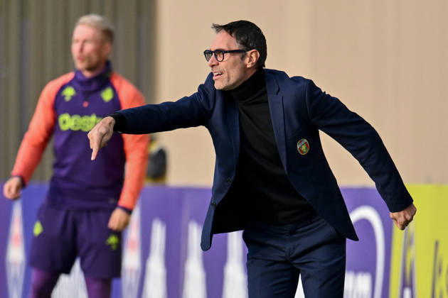 CALCIO - Serie A Femminile - ACF Fiorentina vs Ternana Women Ternana Women s coach Antonio Cincotta during ACF Fiorentina vs Ternana Women, Italian football Serie A Women match in Bagno a Ripoli (FI), Italy, December 07 2025 Bagno a Ripoli (FI) Italy Copyright: xIPAxSport ABACAx