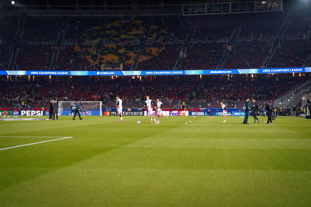 Soccer UEFA Champions League 2025 26, Matchday 6 FC Barcelona vs Eintracht Frankfurt Camp Nou Barcelona Eintracht runs up Copyright: xJOERANxSTEINSIEKx