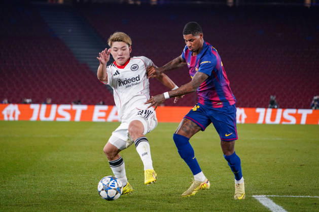 Football UEFA Champions League 2025 26, 6 Matchday FC Barcelona vs Eintracht Frankfurt Camp Nou Barcelona Ritsu Doan Eintracht Frankfurt, 20 Marcus Rashford FC Barcelona, 14 in a duel Background Advertising sponsor Just Eat Barcelona Province of Barcelona Spain Copyright: xJOERANxSTEINSIEKx