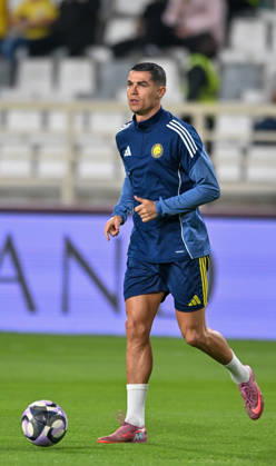Al Nassr v Al Wahda - Friendly Match ABU DHABI, UNITED ARAB EMIRATES - DECEMBER 10: Cristiano Ronaldo of Al Nassr warms up before the friendly football match between Al Nassr and Al Wahda at Al Nahyan Stadium in Abu Dhabi, United Arab Emirates on December 10, 2025. Waleed Zein Anadolu Abu Dhabi United Arab Emirates. Editorial use only. Please get in touch for any other usage. Copyright: x2025xAnadoluxWaleedxZeinx